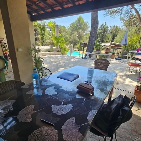 Avec Piscine A Debordement - Sans Vis A Vis