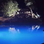 Villa Avec Piscine A Debordement - Sans Vis A Vis