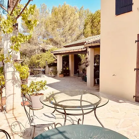Villa Avec Piscine à Débordement - Sans Vis à Vis *